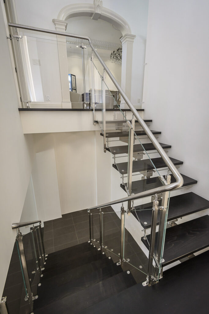 scale-d-arredamento-per-interni-tekna-view-scaled